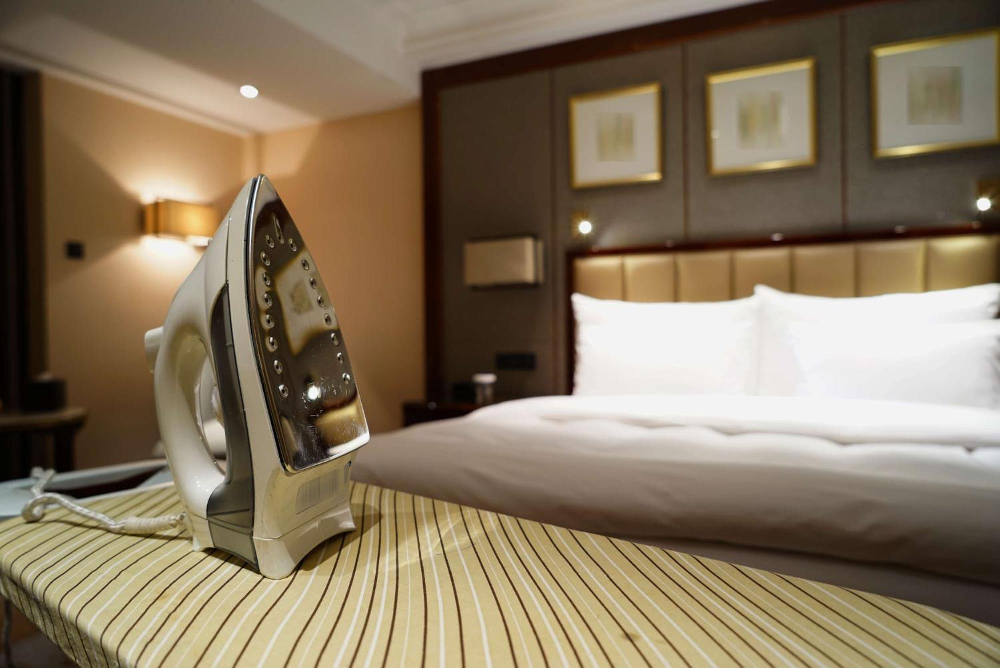 Radisson Hotel Варанаси Экстерьер фото